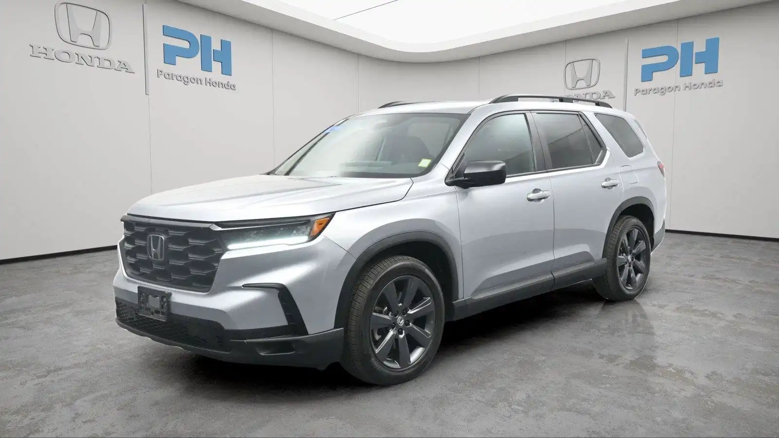 2025 Honda Pilot Sport AWD's photo