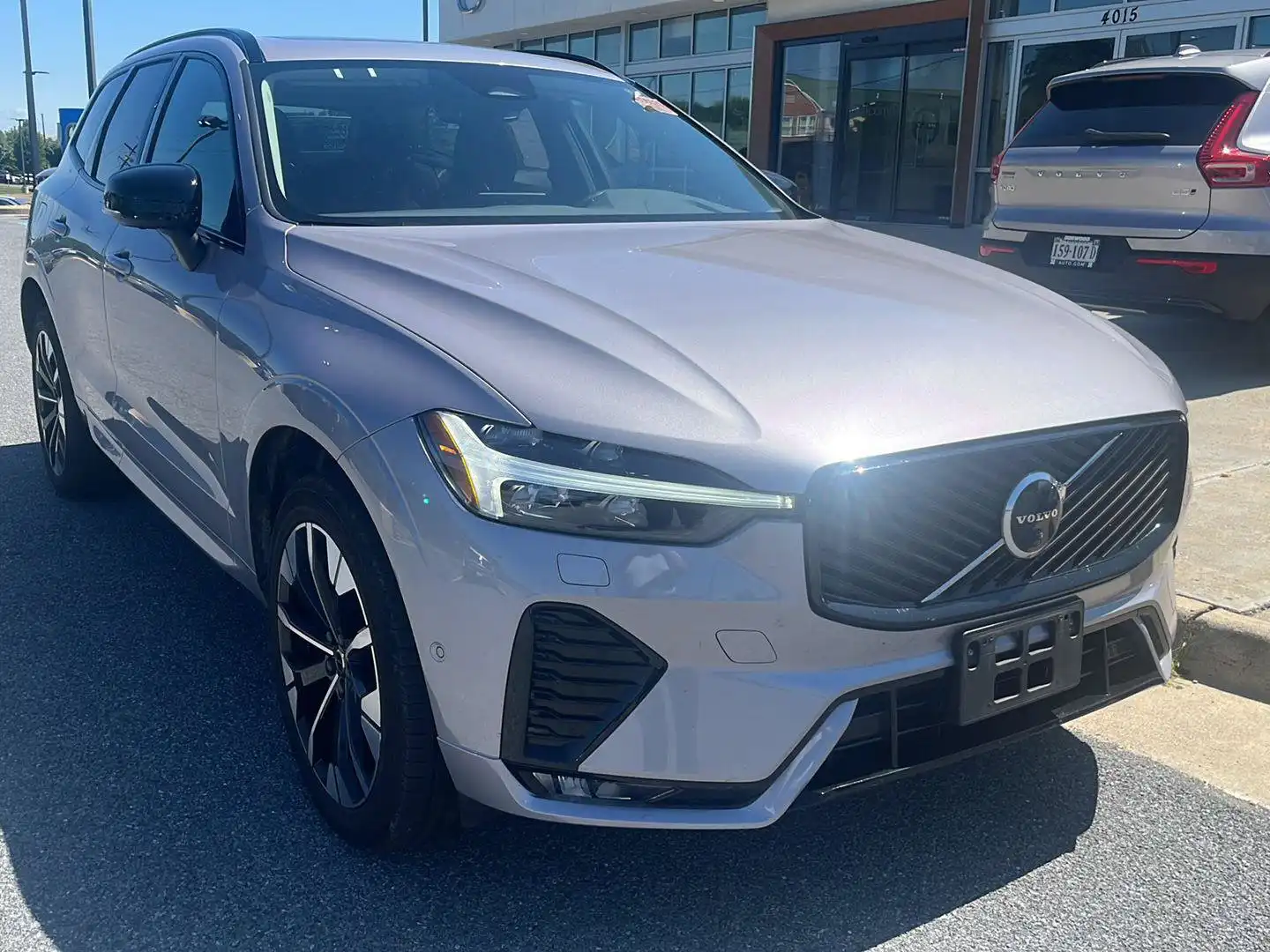 2026 Volvo XC60 B5 Plus Dark AWD's photo