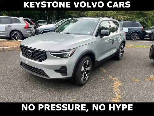 2026 Volvo XC40 B5 Core Dark AWD's photo