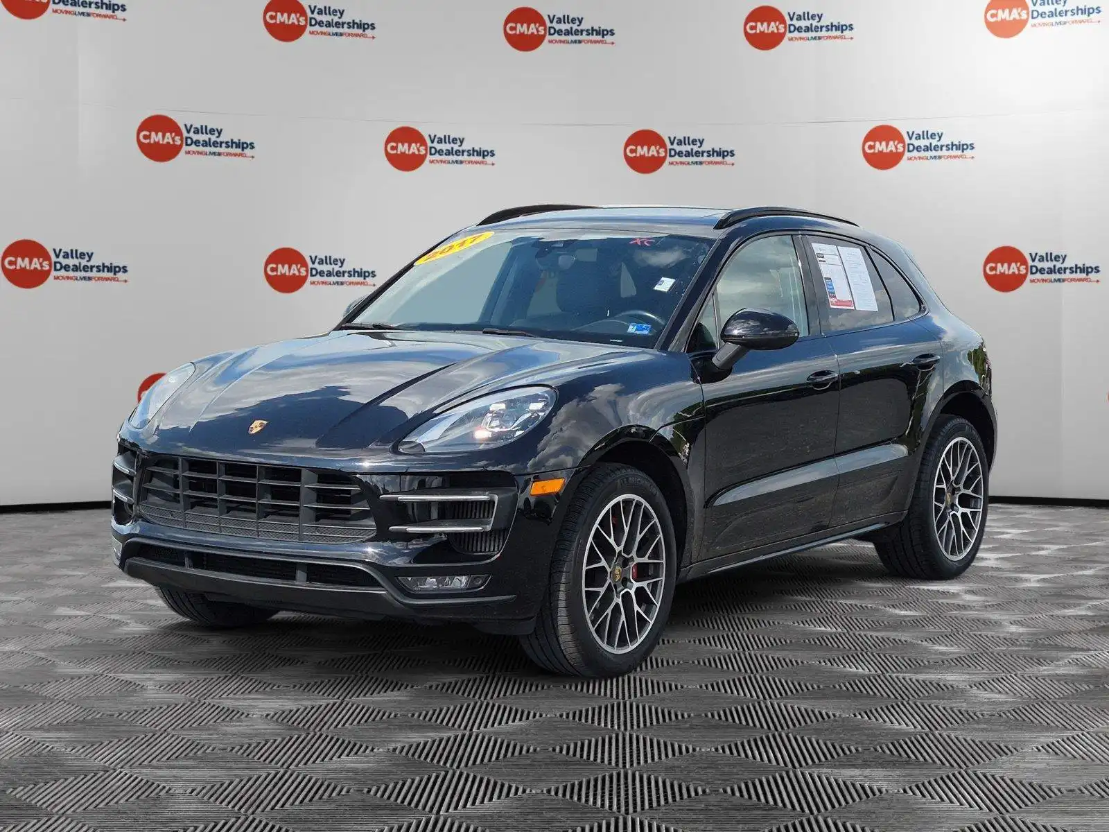 2017 Porsche Macan Turbo's photo