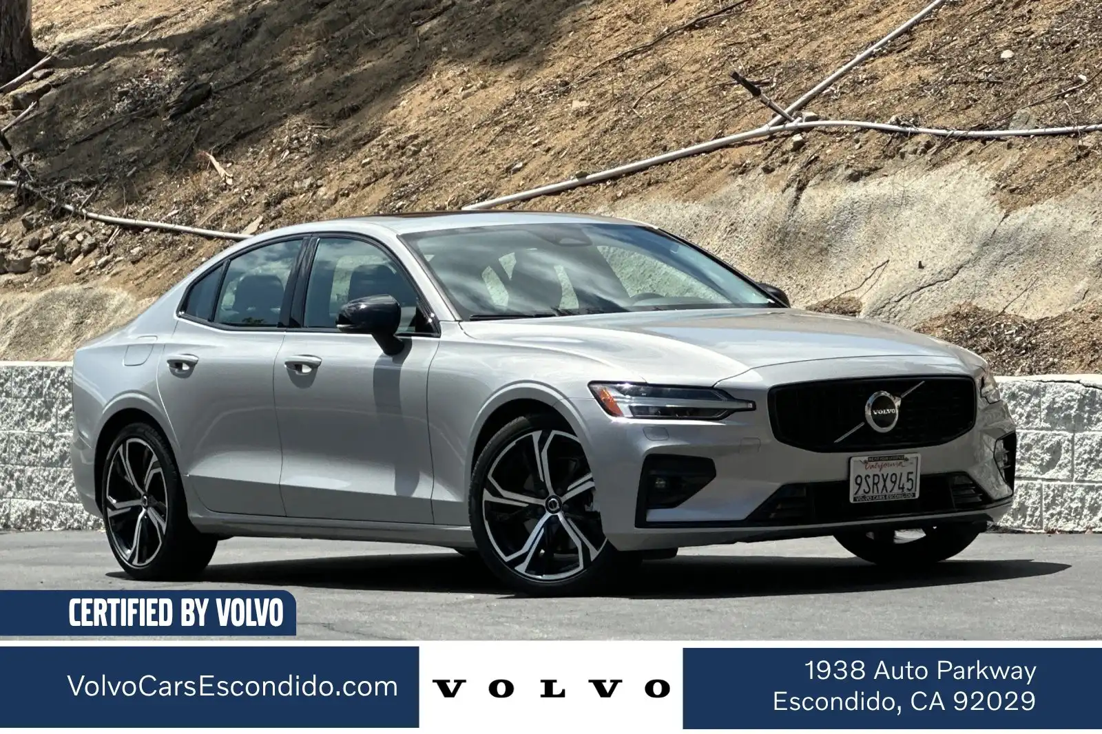 2025 Volvo S60 B5 Core Dark's photo