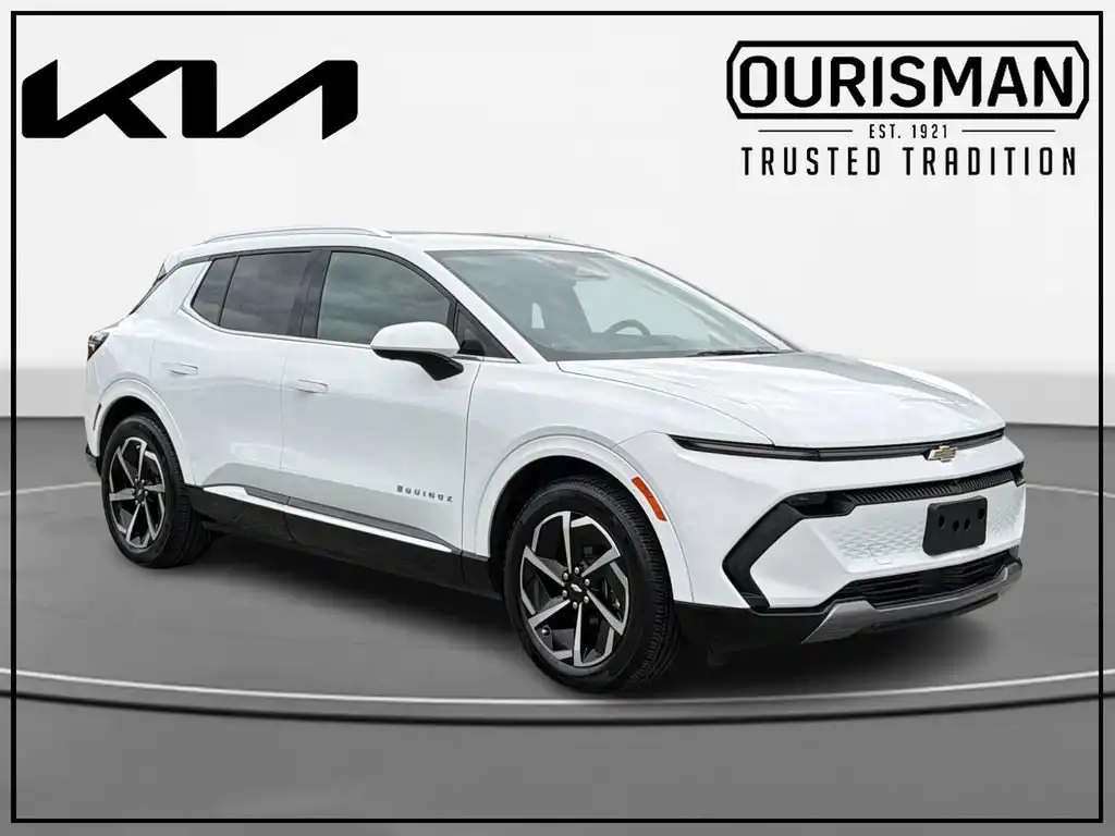 2024 Chevrolet Equinox EV 2LT FWD's photo