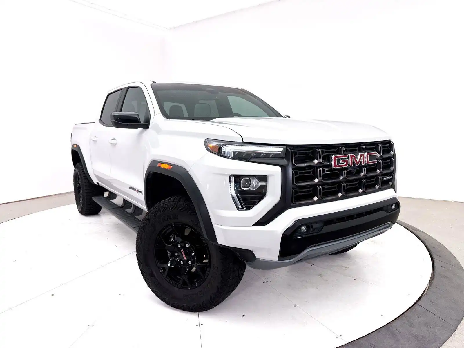 2024 GMC Canyon AT4X 4WD Crew Cab Short Box's photo
