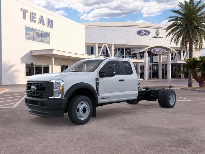 2025 Ford F-450 XL 4WD SuperCab DRW 192 in's photo