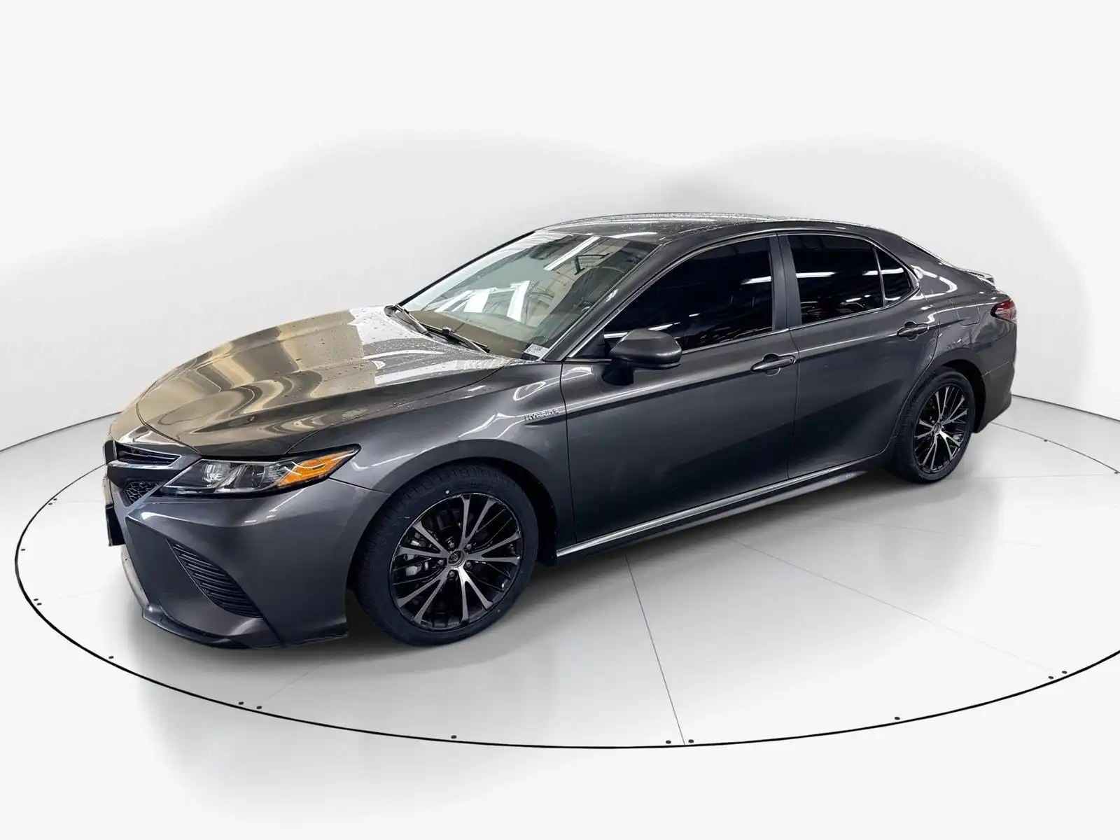 2019 Toyota Camry 2.5 Auto SE Hybrid's photo