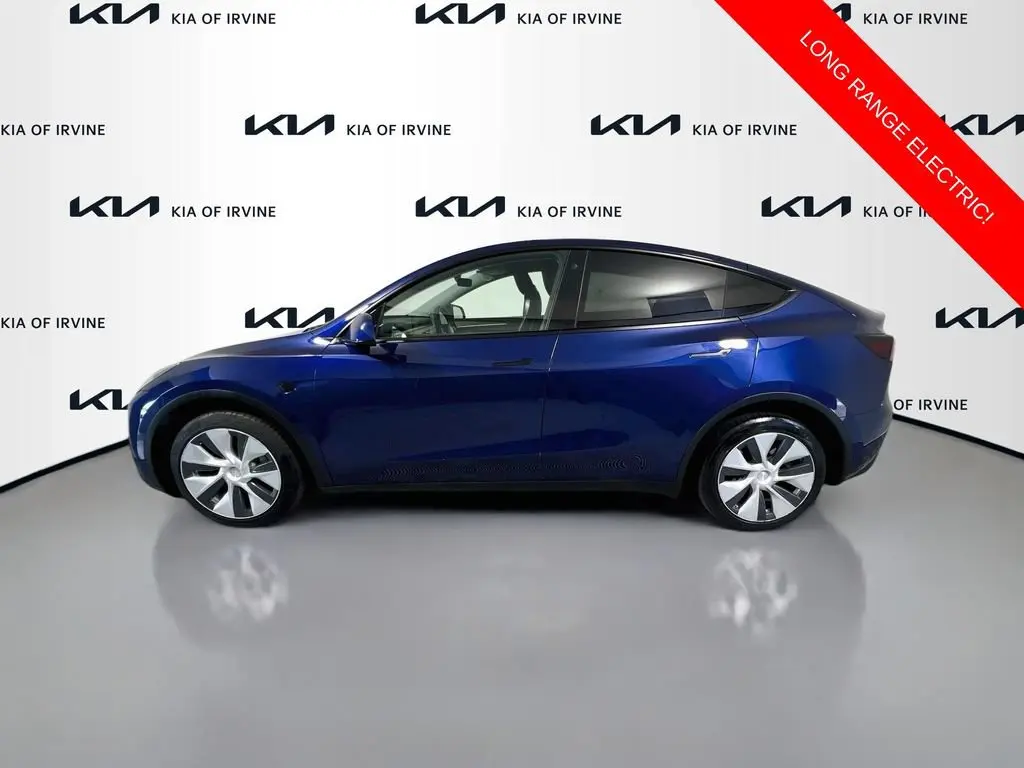 2022 Tesla Model Y Long Range Dual Motor All-Wheel Drive photo 4