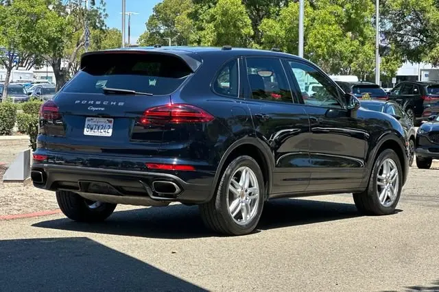 2018 Porsche Cayenne Base photo 4