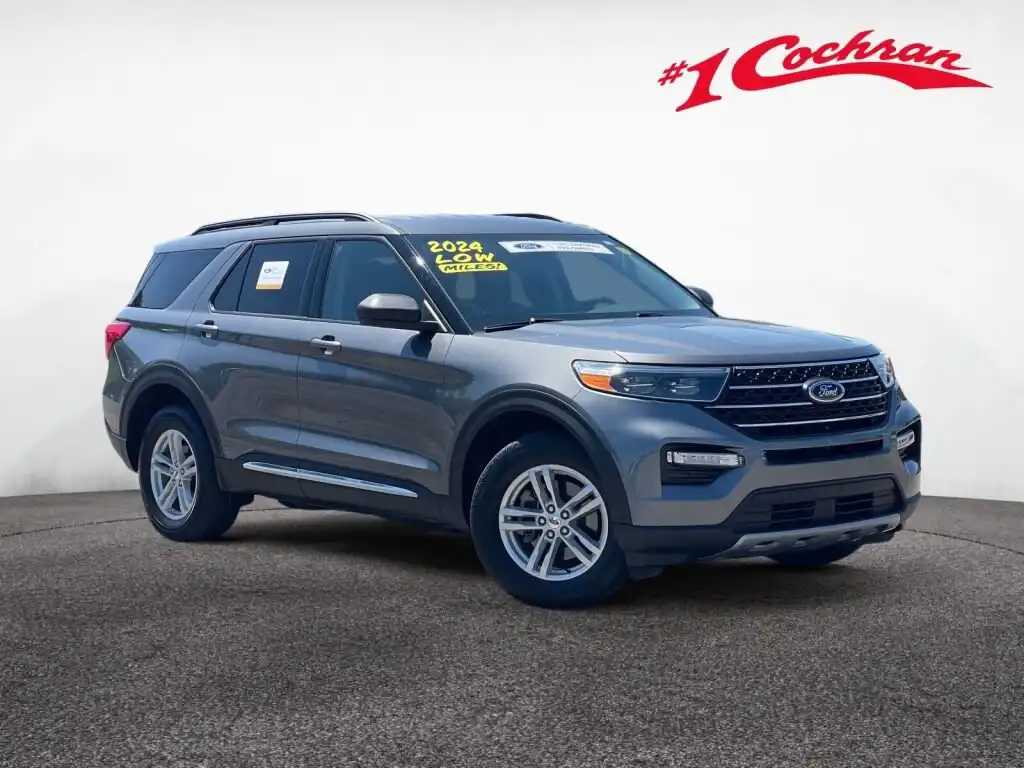 2024 Ford Explorer XLT 4WD's photo