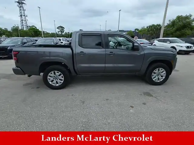 2023 Nissan Frontier SV Crew Cab 4X4 SWB's photo
