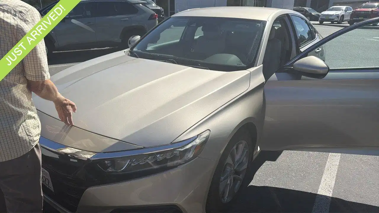2018 Honda Accord 1.5T LX CVT's photo