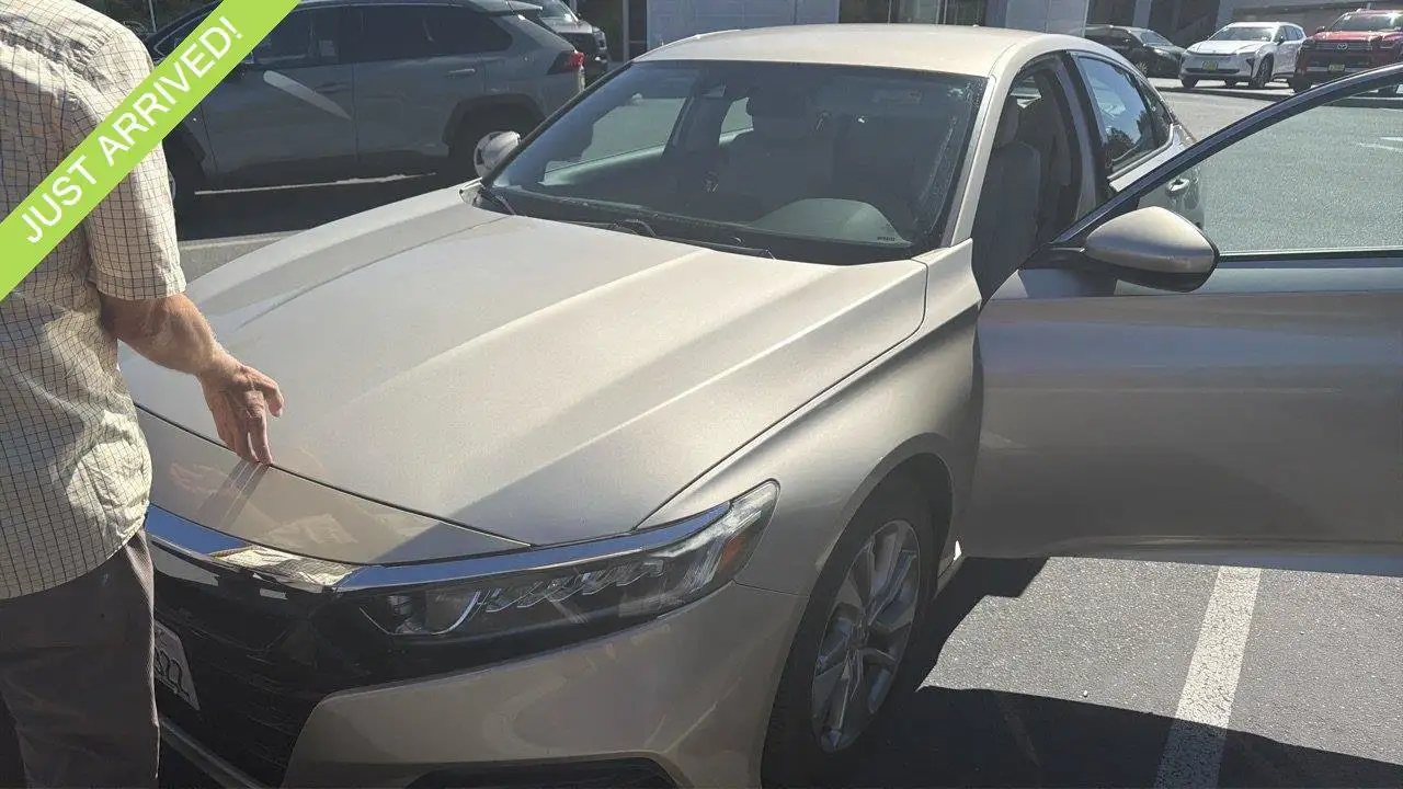 2018 Honda Accord 1.5T LX CVT's photo