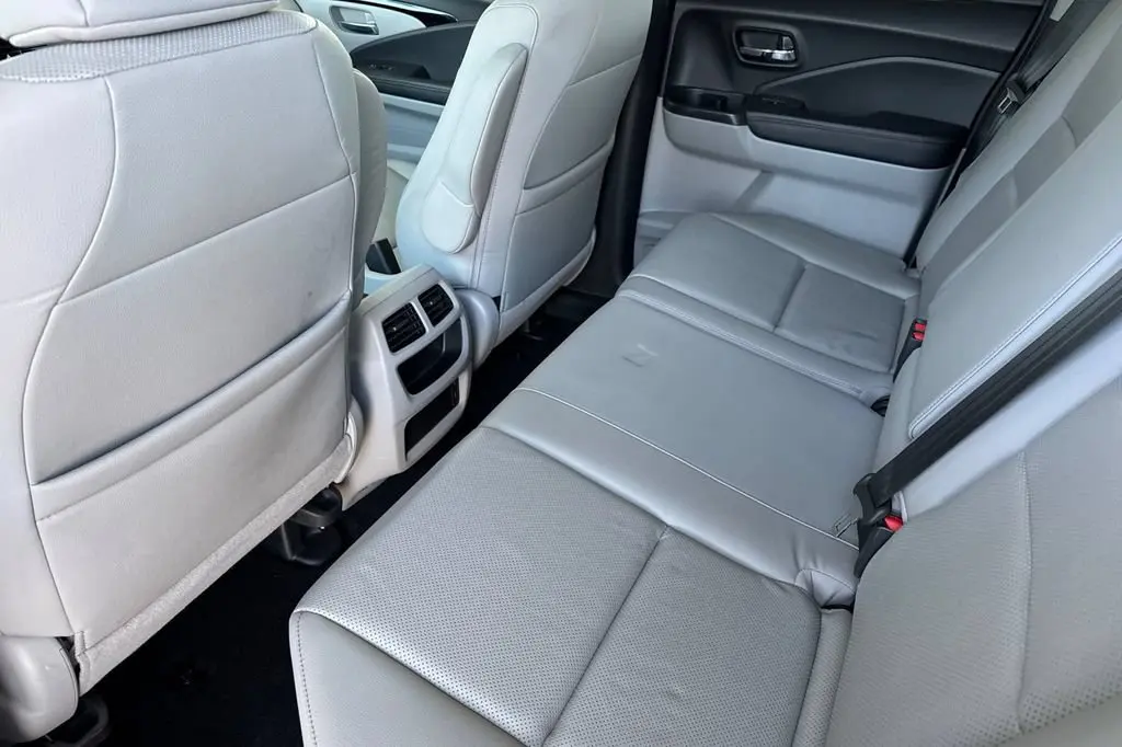 2018 Honda Ridgeline RTL-E AWD photo 5