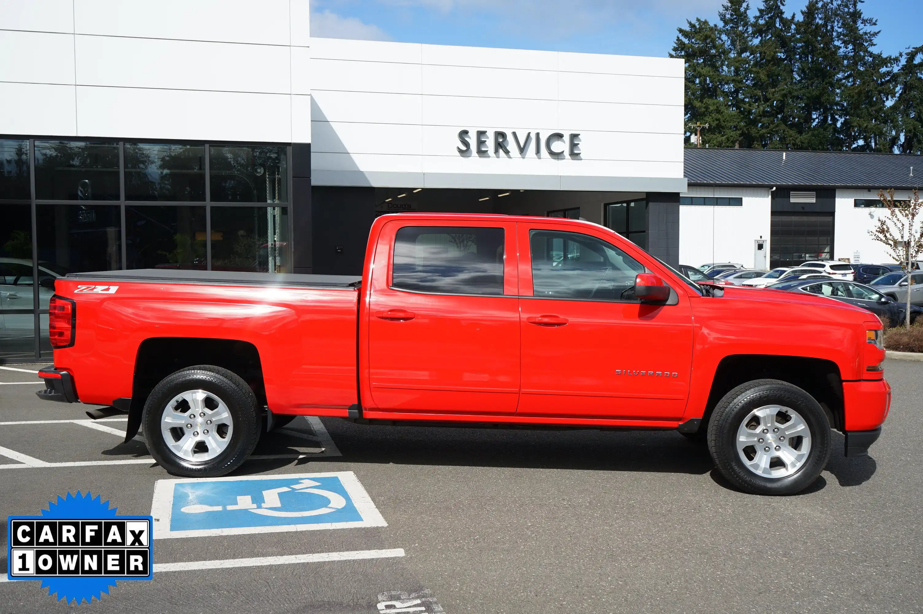 2017 Chevrolet Silverado 1500 LT Z71 4X4 Crew Cab Standard Box's photo