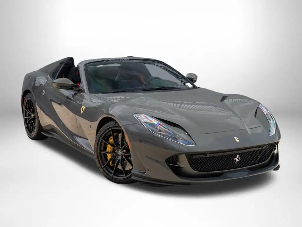 2021 Ferrari 812 Base's photo