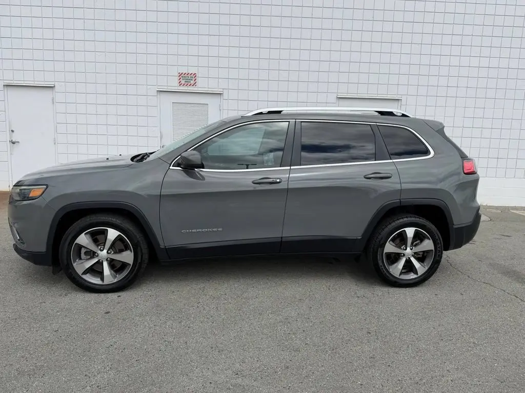 2020 Jeep Cherokee Limited photo 3