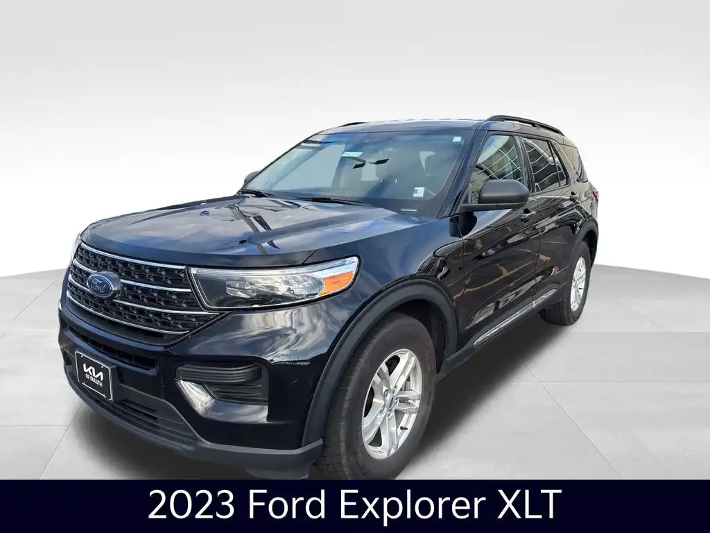 2023 Ford Explorer XLT 4WD's photo