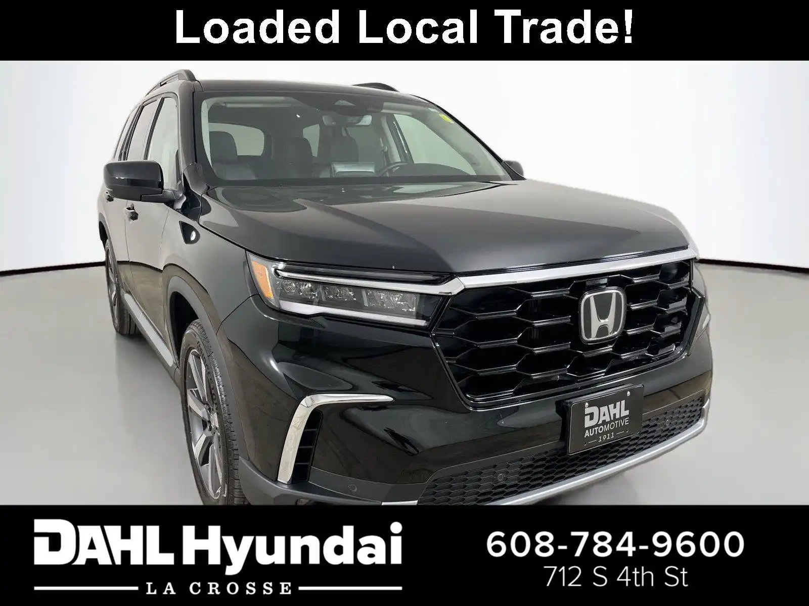 2025 Honda Pilot Touring AWD's photo
