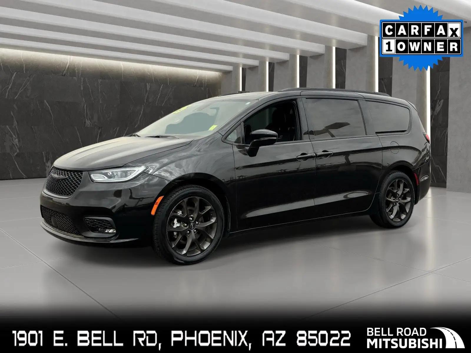 2025 Chrysler Pacifica Limited photo 1