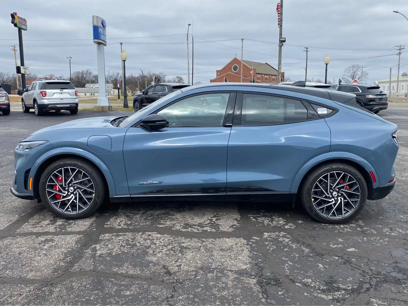 2023 Ford Mustang-Mach-e GT's photo
