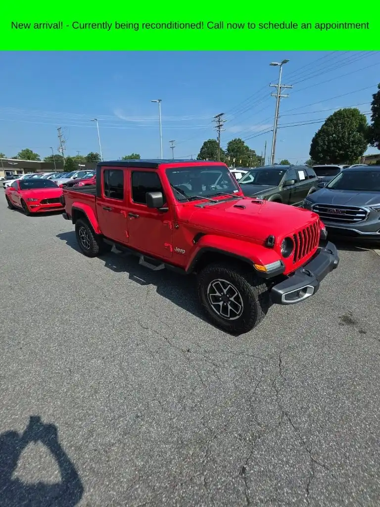 2023 Jeep Gladiator Overland's photo