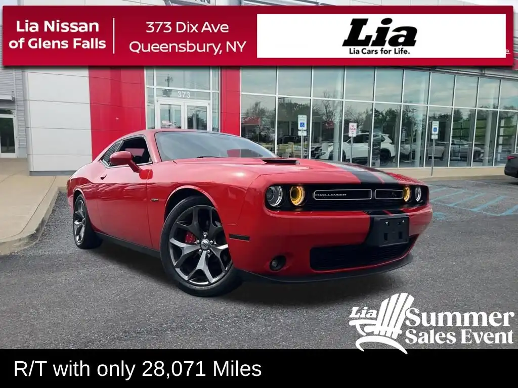 2016 Dodge Challenger R/T's photo