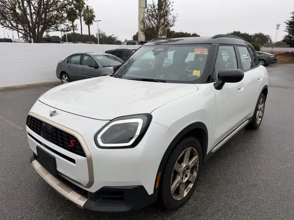 2025 MINI Countryman S ALL4's photo