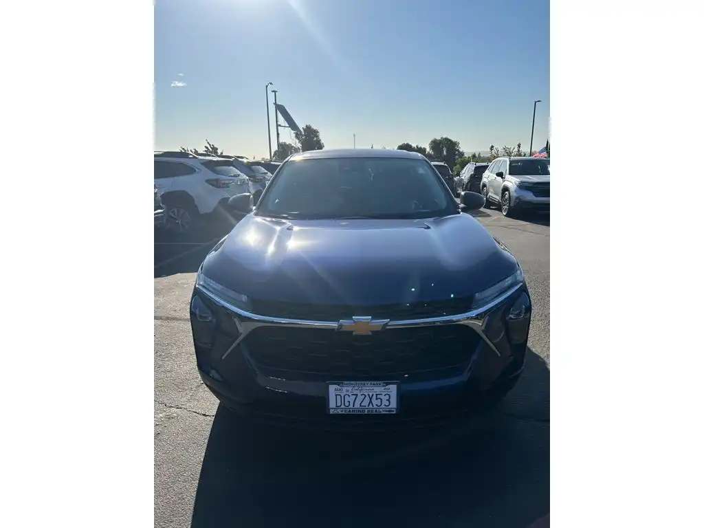 2024 Chevrolet Trax LS's photo