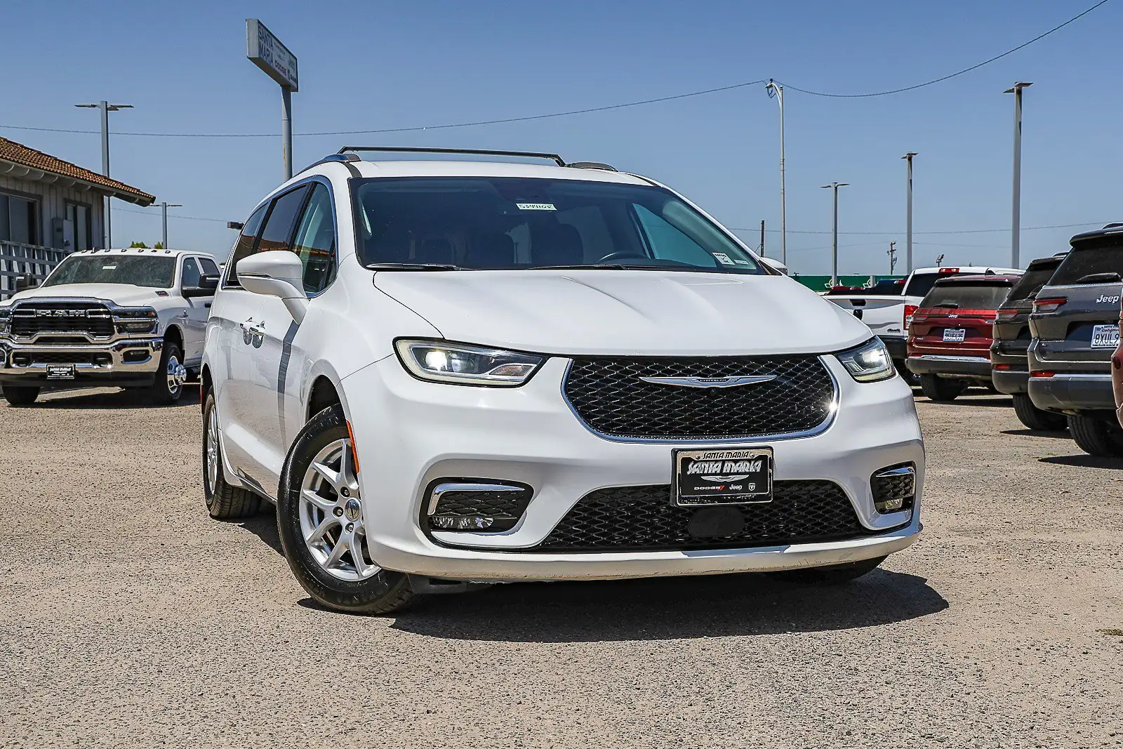 2021 Chrysler Pacifica Touring L's photo