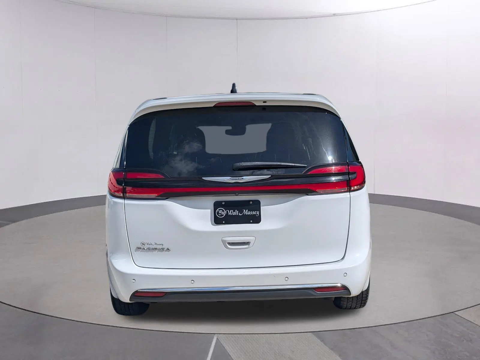 2024 Chrysler Pacifica Touring L photo 4