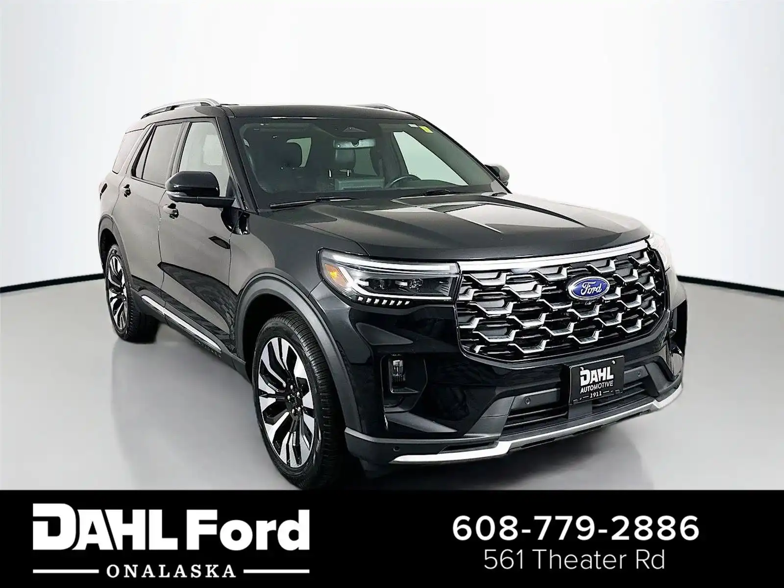 2025 Ford Explorer Platinum 4WD (PL535)'s photo