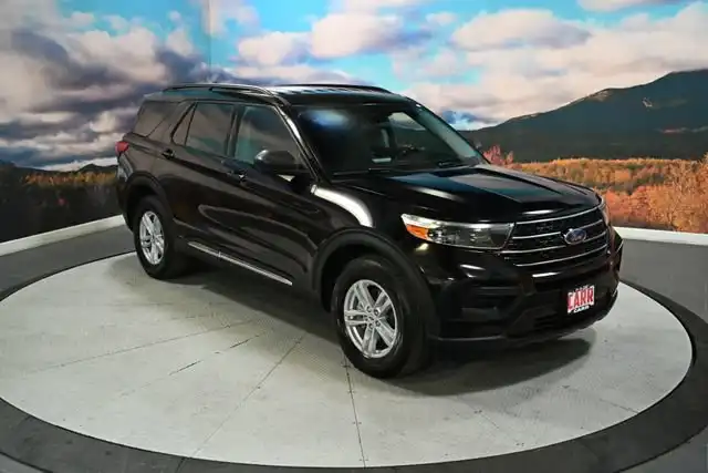 2021 Ford Explorer XLT 4WD's photo