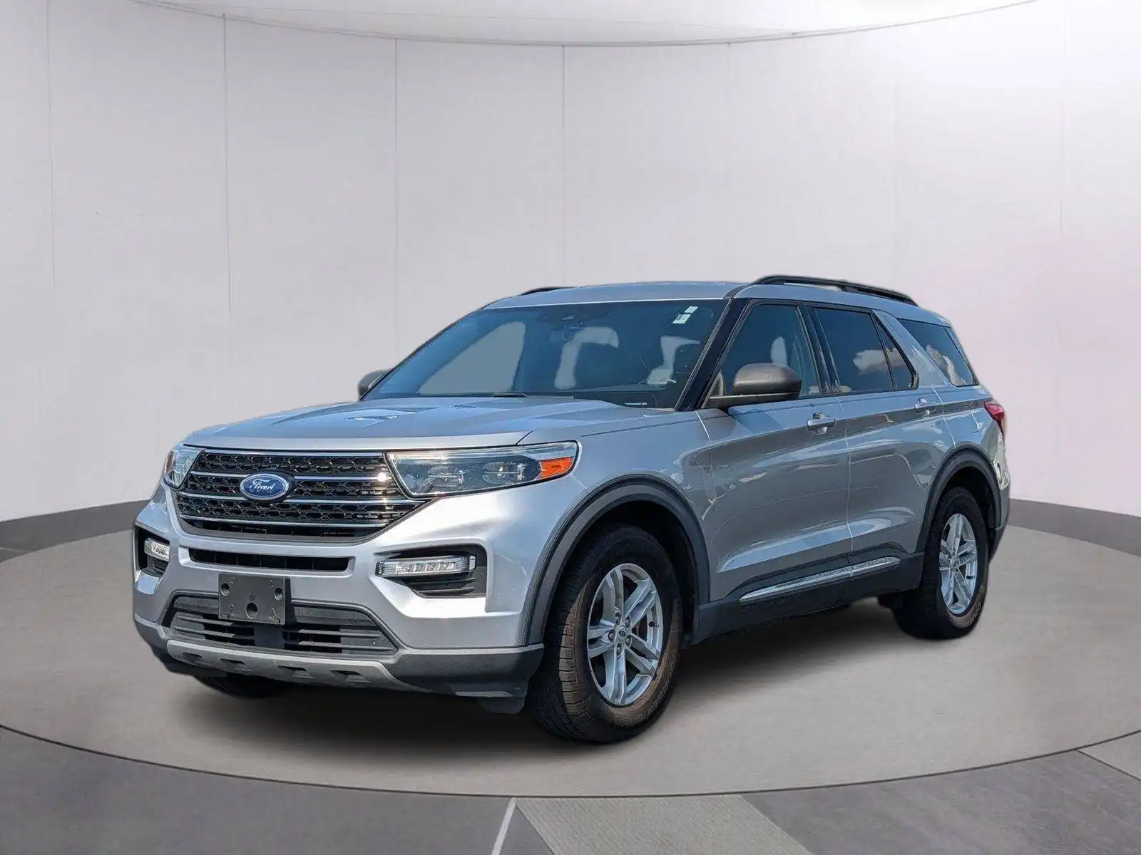 2020 Ford Explorer XLT RWD's photo