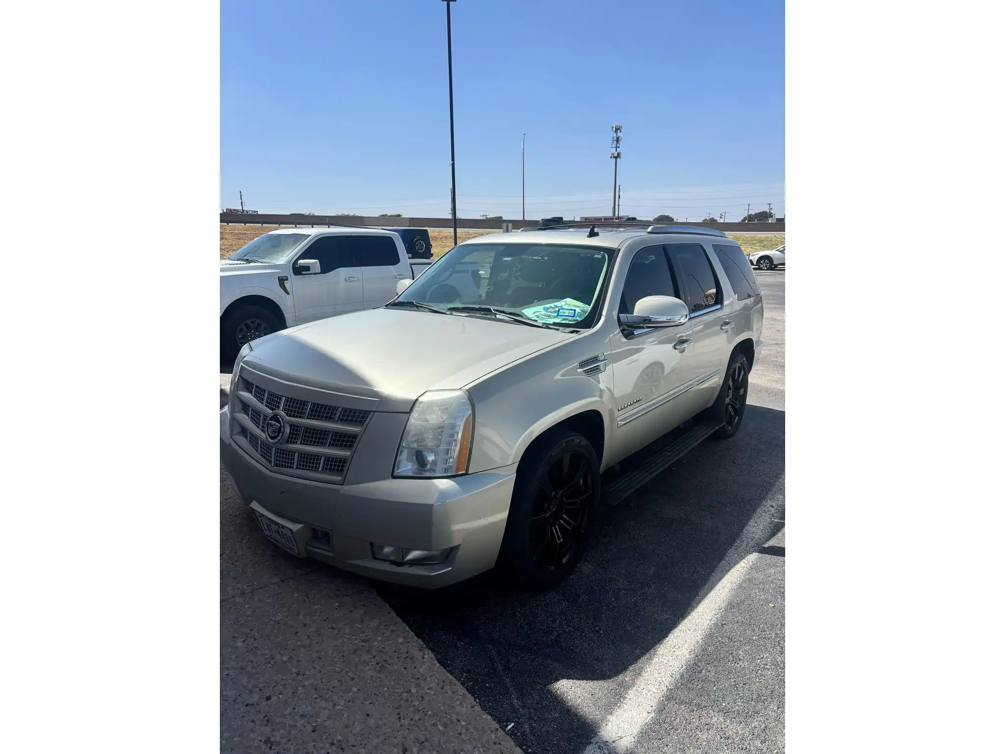2013 Cadillac Escalade Premium 2WD's photo