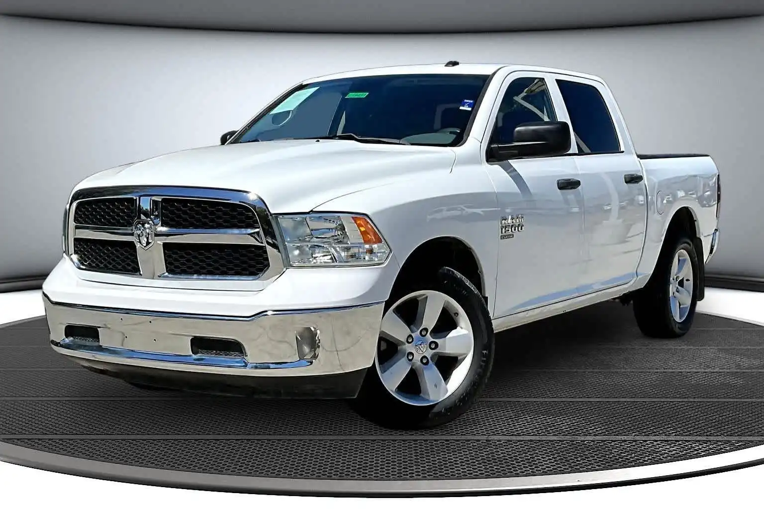2020 RAM 1500 Classic Tradesman 4WD Crew Cab 5'7's photo