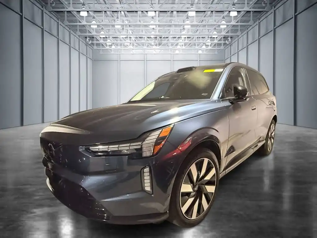 2025 Volvo EX90 Twin Motor Performance Ultra 7-Seater's photo