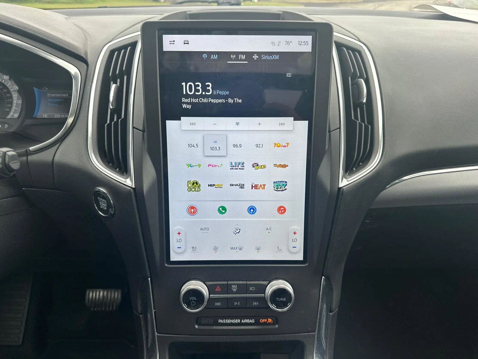 2021 Ford Edge Titanium AWD photo 5
