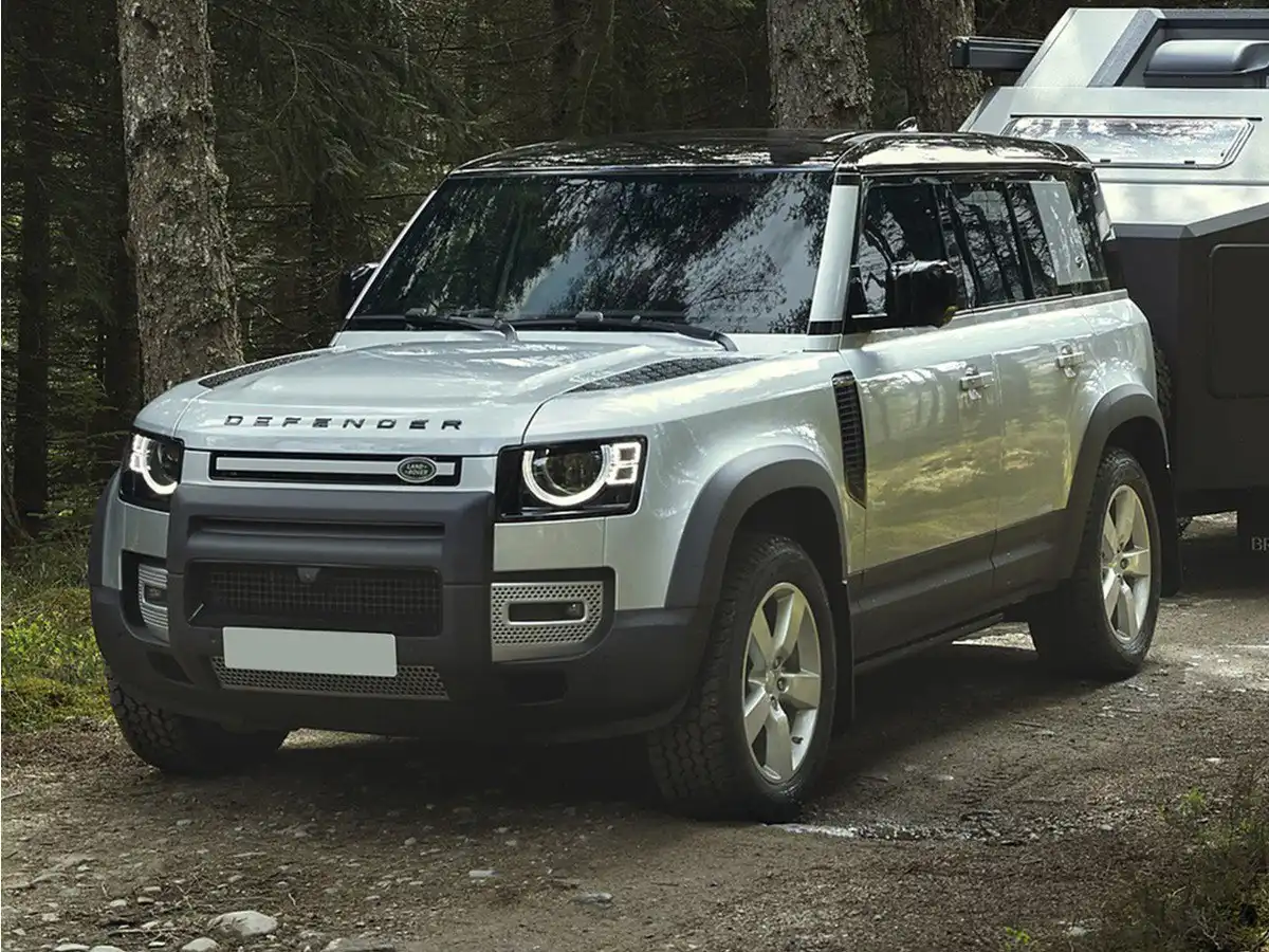 2022 Land Rover Defender S's photo