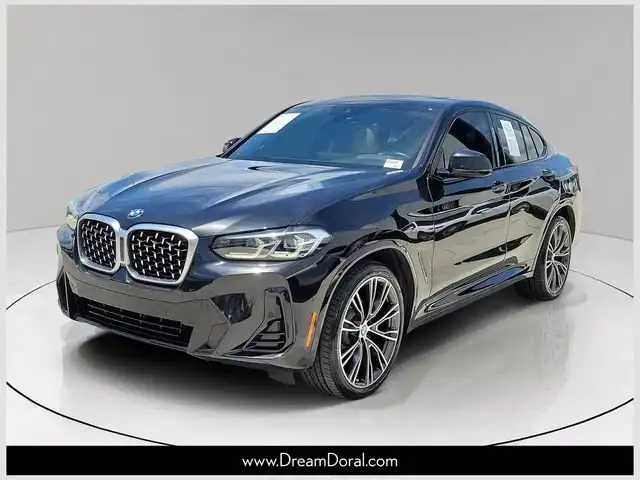 2022 BMW X4 xDrive30i's photo