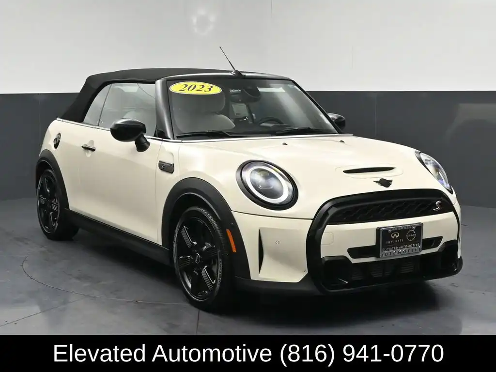 2023 MINI Convertible Cooper S's photo
