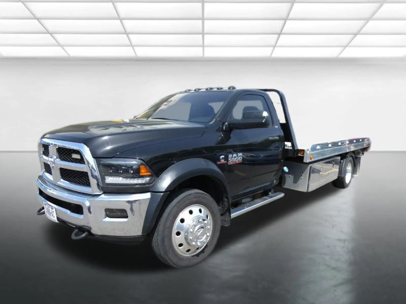 2015 RAM 5500 undefined photo 3