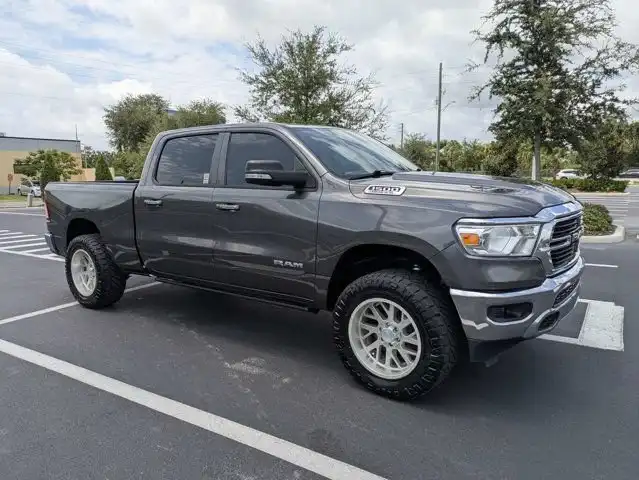 2019 RAM 1500 Big Horn/Lone Star 4x4 Crew Cab 6'4's photo