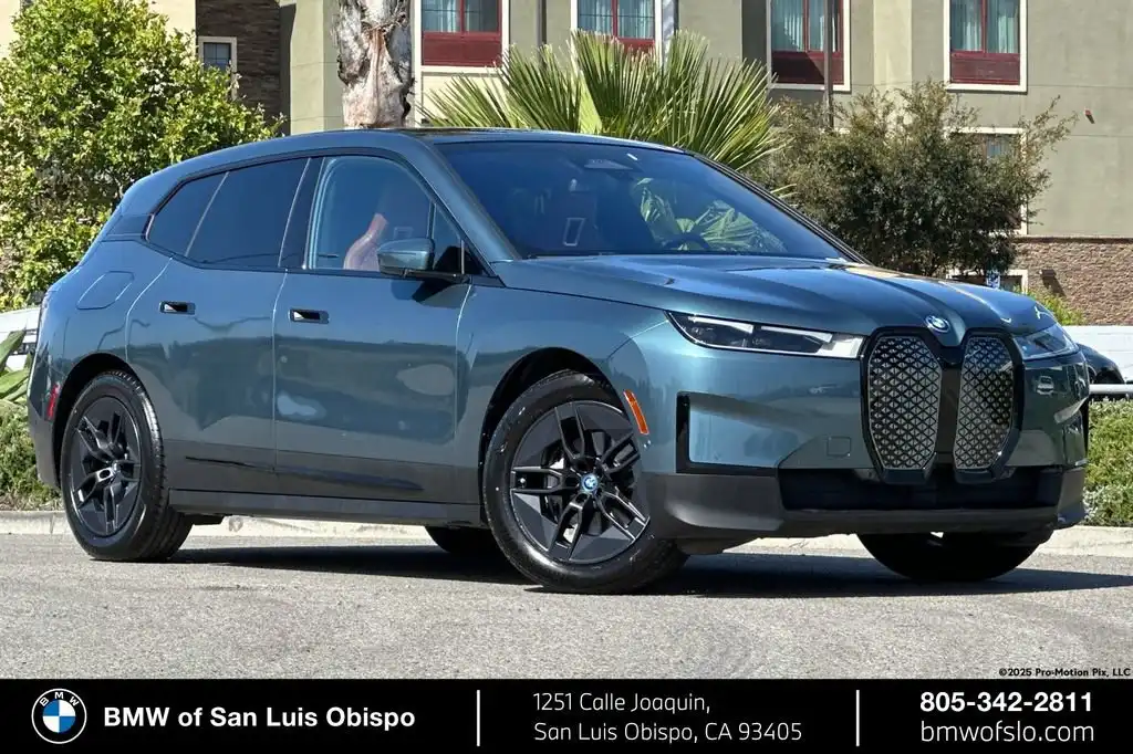 2023 BMW iX xDrive50's photo