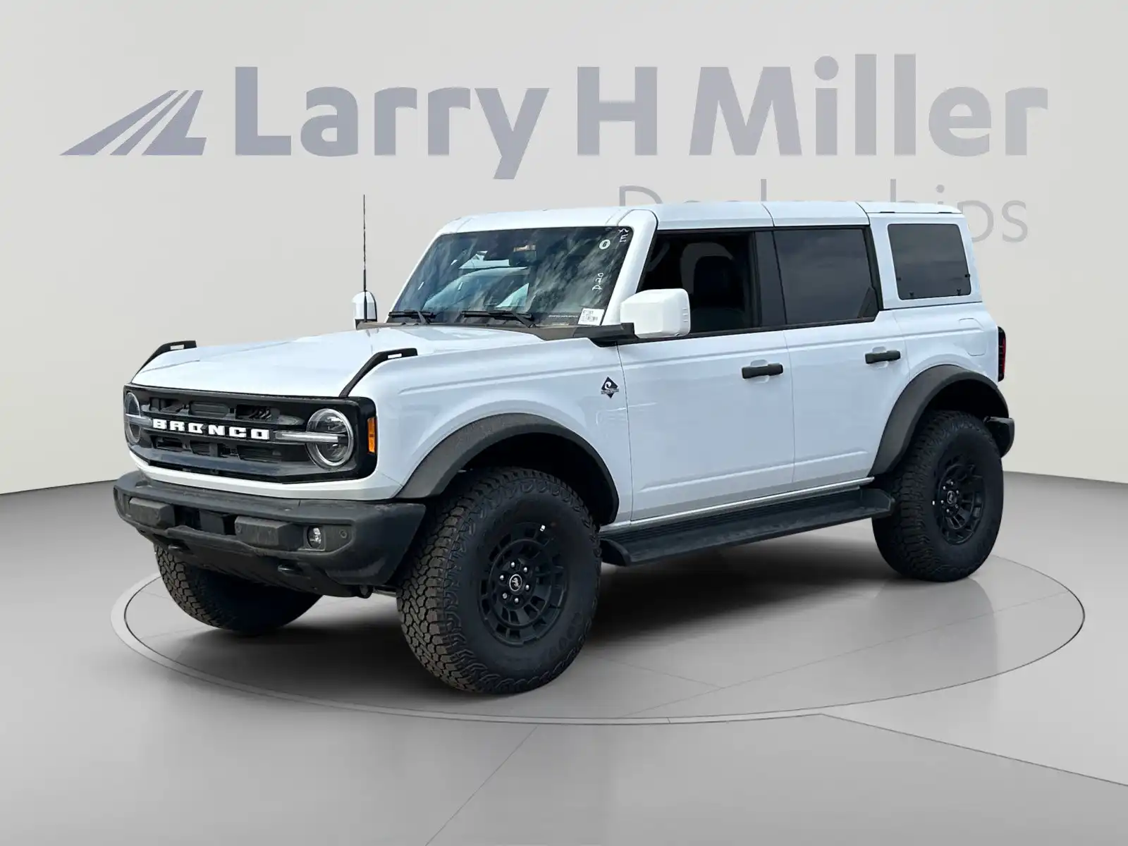 2026 Ford Bronco Outer Banks 4WD's photo