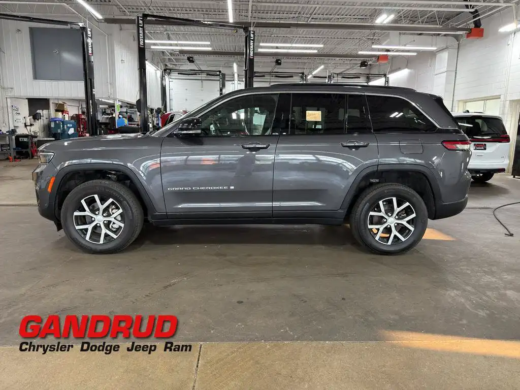 2024 Jeep Grand Cherokee Limited 4x4's photo