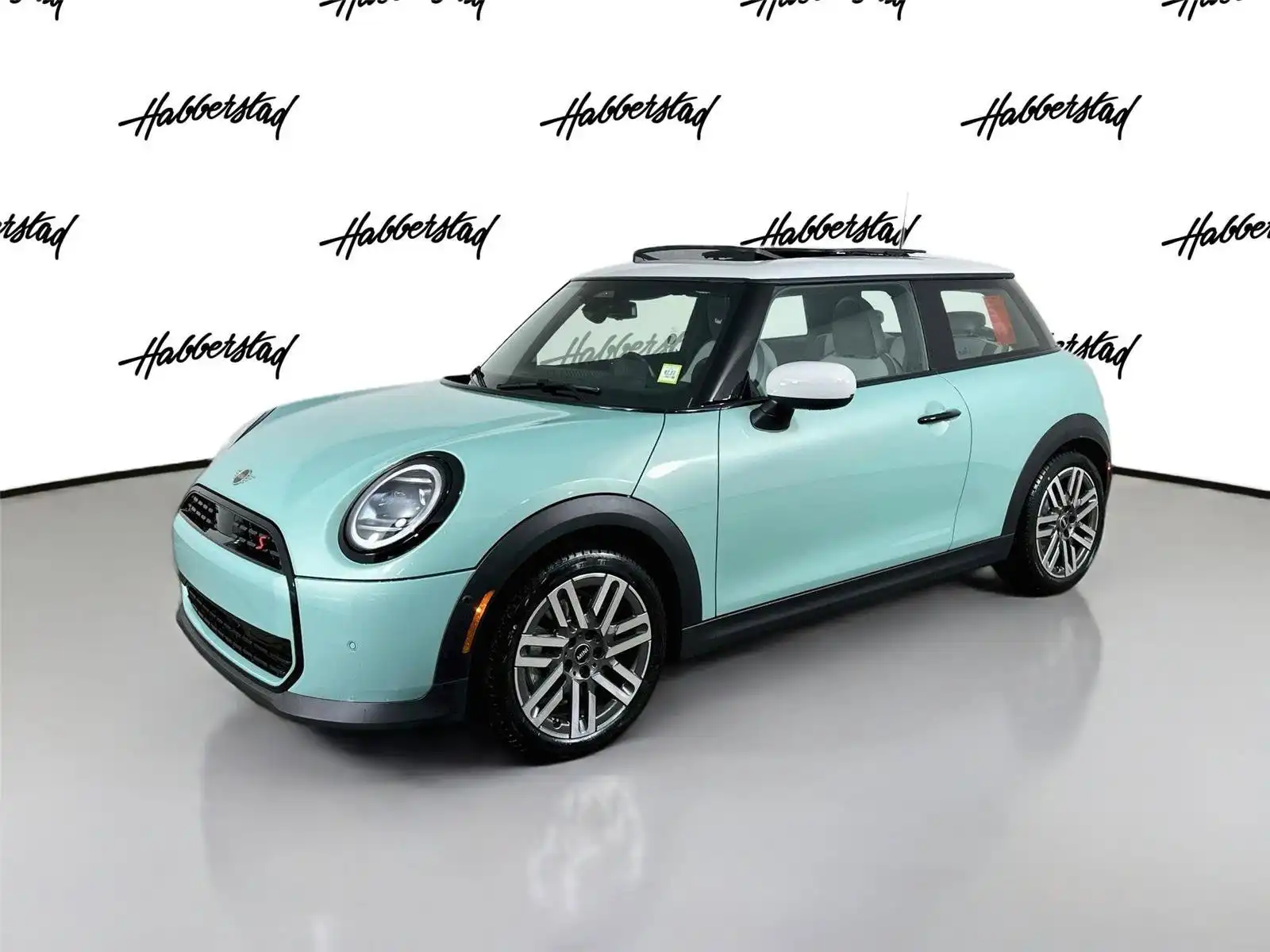 2026 MINI Hardtop Cooper S's photo