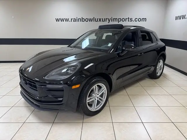 2025 Porsche Macan Base photo 3