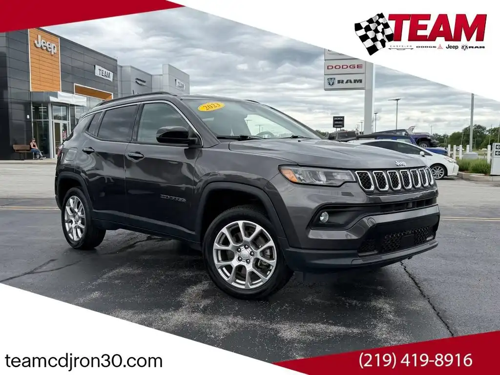 2023 Jeep Compass Latitude Lux 4X4's photo