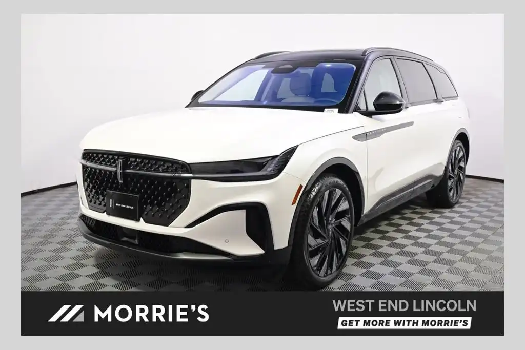 2026 Lincoln Nautilus Reserve AWD's photo