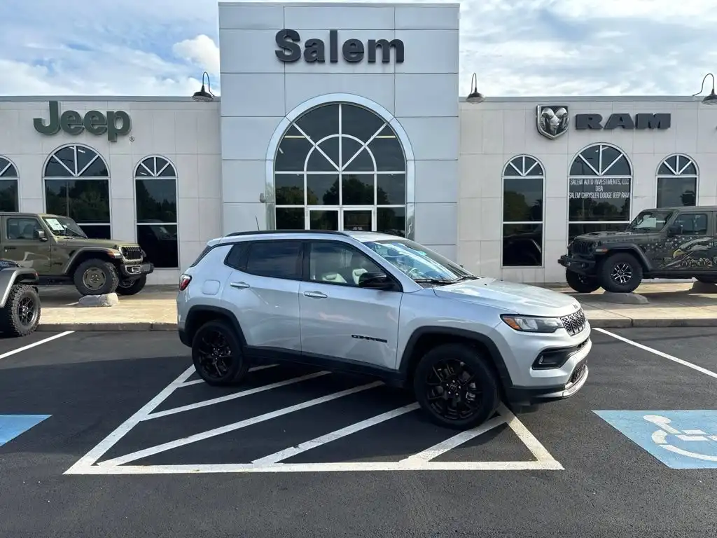 2025 Jeep Compass Latitude 4WD's photo