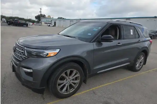 2022 Ford Explorer Limited RWD's photo